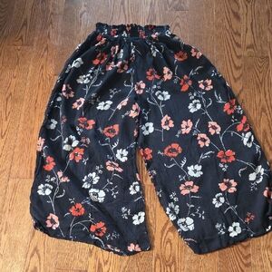 Urban Outfitters Black Floral Capris